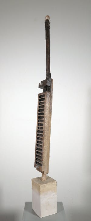 Ron van der Werf - Beeld in gemengde techniek, o.a. hout en kunststof, Zonder titel kopen? Bied vanaf 1!