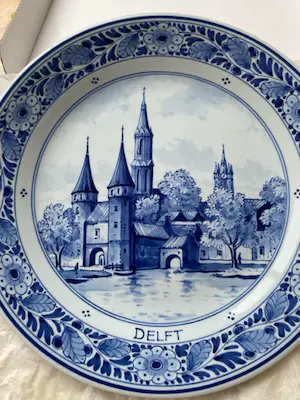 Porceleyne Fles - delfs blauw bord met afbeelding oude kerk delft kaufen? Bieten Sie von 50!