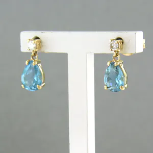 18k geel gouden oorhangers bezet met topaas en diamant 0.08 ct - G/H - VS/SI kopen? Bied vanaf 225!