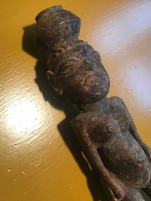 Niet of onleesbaar gesigneerd - Lobi vrouwelijk figuur kopen? Bied vanaf 10!