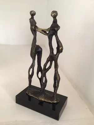 Buy Corry Ammerlaan - Sculptuur “ EEN HANDDRUK VAN GOUD “. Gesigneerd? Bid from 1!