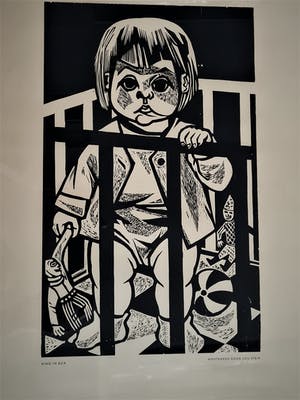Lou Strik - Houtsnede "Kind in box" vereniging tot bevordering van de beeldende Kunst 1961 kopen? Bied vanaf 29!