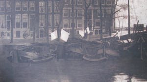 Willem Witsen - ets - Amsterdam - Binnenkant, met wapperende was op de schepen kopen? Bied vanaf 115!