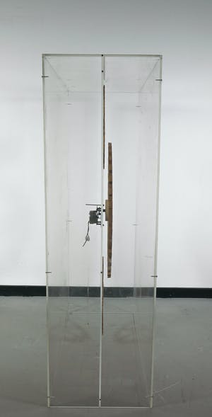 Curiosa - Assemblage van tandwielen in plexiglazen kast (groot) kopen? Bied vanaf 1!