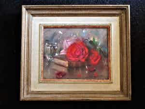 Niet of onleesbaar gesigneerd - omstreeks 1930 - gesigneerd Pastel - Stilleven "Rozen op boek" verkocht voor € 10!