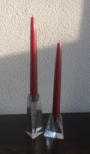 Villeroy & Boch - TWEE ZESKANTIGE KRISTALLEN KANDELAAR S “PRISMA” kopen? Bied vanaf 35!