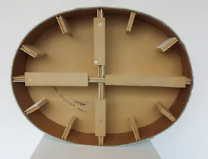 Linda Nieuwstad - Object van textiel (hout en karton), Zonder titel kopen? Bied vanaf 150!