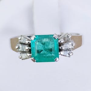 Platinum - Ring - 0.92 ct Emerald - Diamond kopen? Bied vanaf 550!