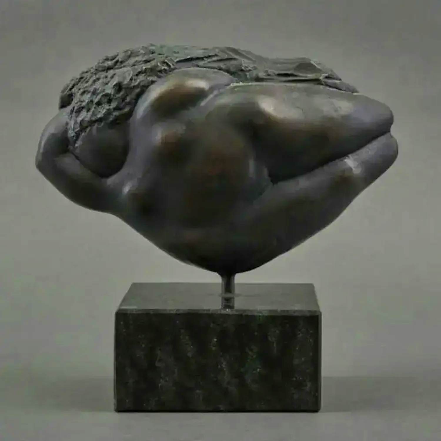 Monica van Dael - Bronzen beeld: 'Zwevend naakt' kopen? Bied vanaf 449!