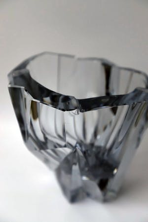 Tapio Wirkkala - Iceberg - massief glazen vaas, gesigneerd kopen? Bied vanaf 89!