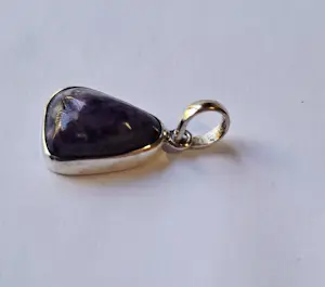 zilveren hanger met zeldzame Sugiliet kopen? Bied vanaf 65!