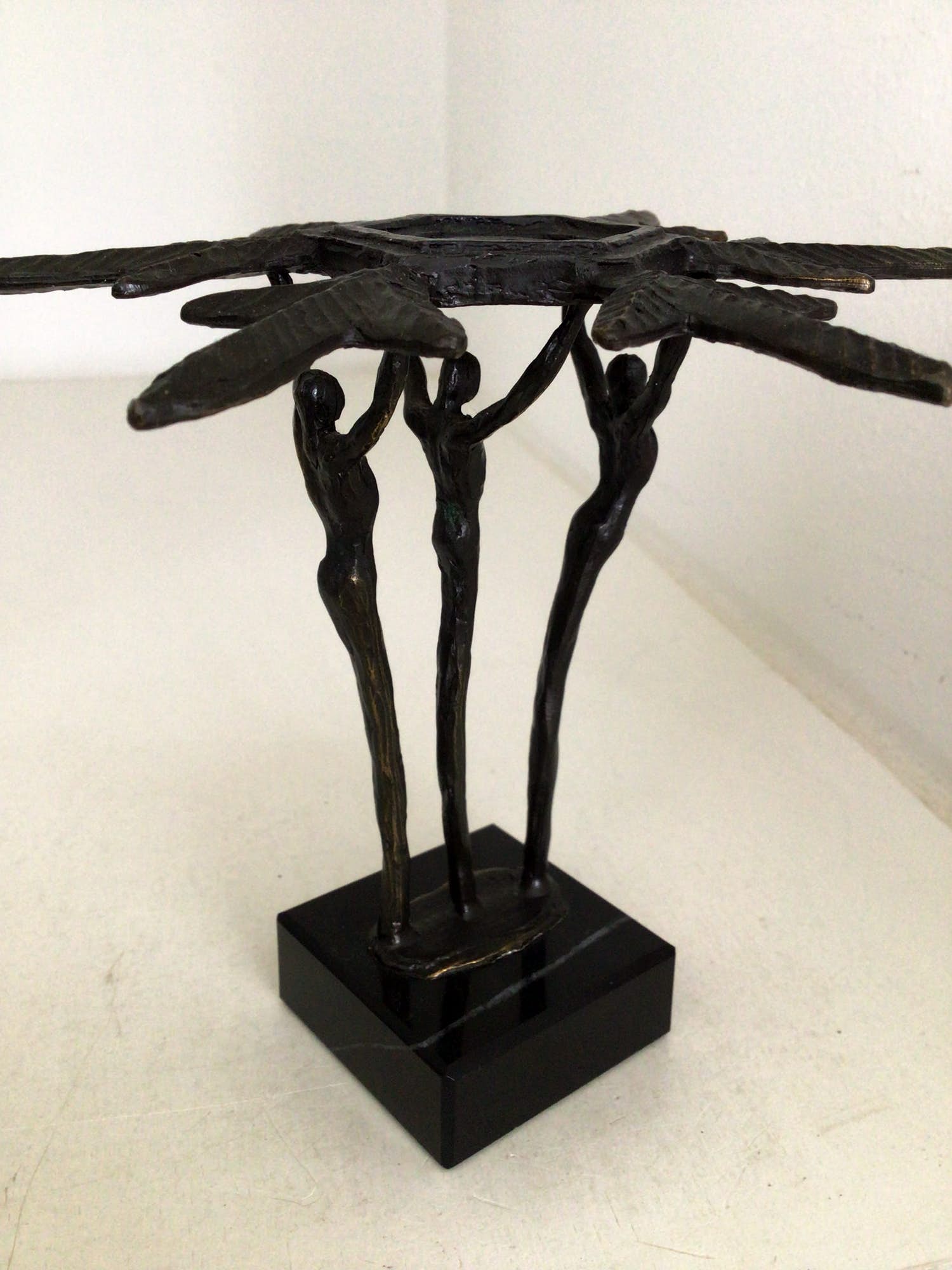 Corry Ammerlaan - Sculptuur “ De vier jaargetijden “. DE WINTER “ kopen? Bied vanaf 1!