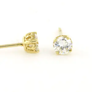 18k geel gouden solitair oorknoppen met briljant geslepen diamant tot. 0.64ct kopen? Bied vanaf 710!