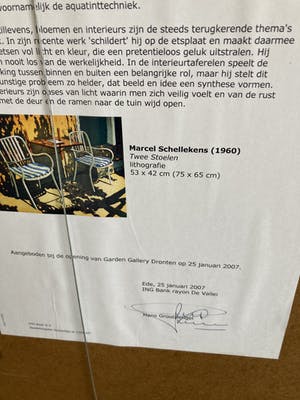 Marcel Schellekens - Kleurenlitho ‘Twee Stoelen’ kopen? Bied vanaf 120!