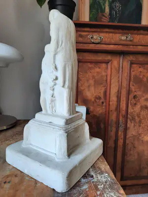 Frits van Hall - Gipsen monument op schaal. kaufen? Bieten Sie von 300!
