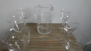 Niet of onleesbaar gesigneerd - Geguillocheerde waterkan met 6 art-deco portglazen kopen? Bied vanaf 1!