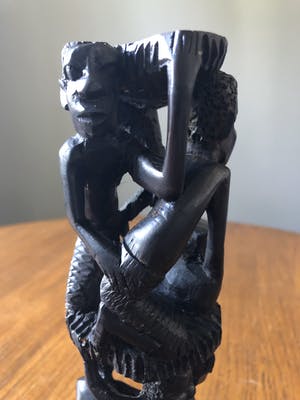 Niet of onleesbaar gesigneerd - Afrikaanse Makonde Levensboom kopen? Bied vanaf 1!