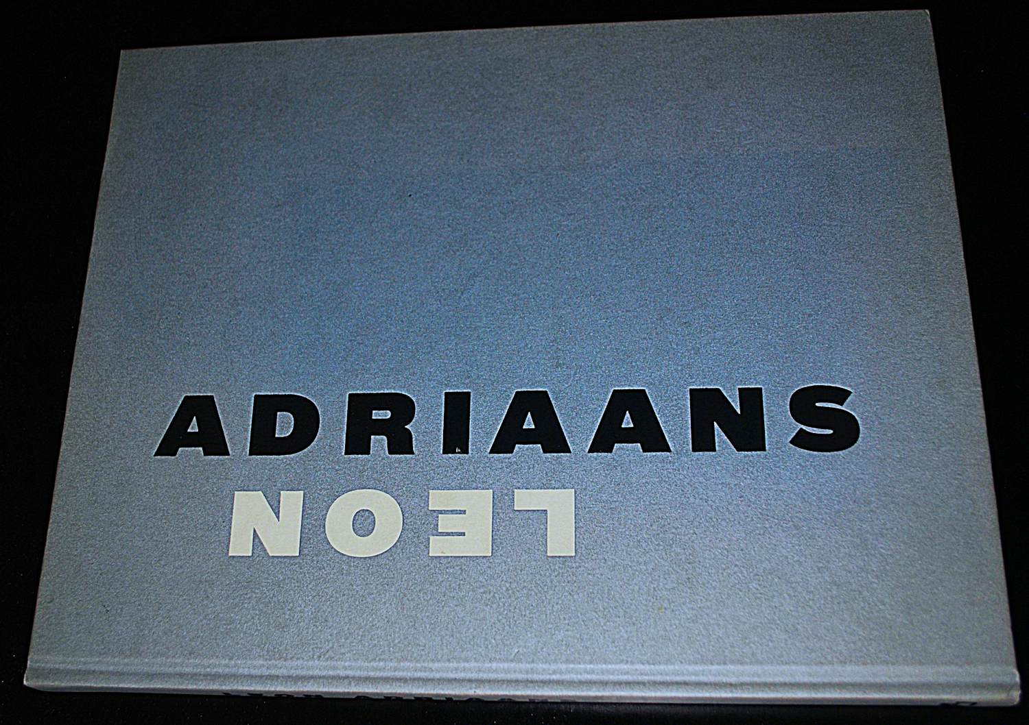 Leon Adriaans - hardcover, gesigneerd door de samensteller Thom Mercuur kopen? Bied vanaf 55!