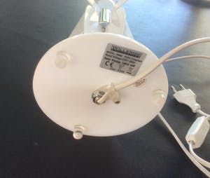 Niet of onleesbaar gesigneerd - TWEE IDENTIEKE DESIGN TAFELLAMPEN kopen? Bied vanaf 1!