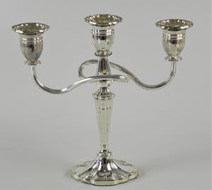 Curiosa - 2- armige verchroomde kandelaar kopen? Bied vanaf 1!