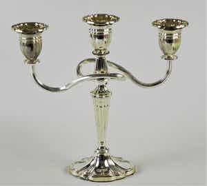 2- armige verchroomde kandelaar verkocht voor € 1!