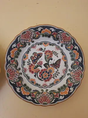 Buy Koninklijke Tichelaar Makkum - Vlinders en Bloemen 1984? Bid from 100!
