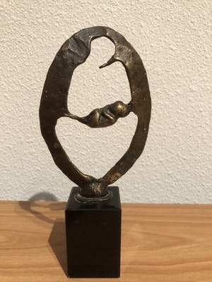 Brons (Onbekend) - Modern bronzen beeld van "MOEDER MET BABY " kopen? Bied vanaf 50!