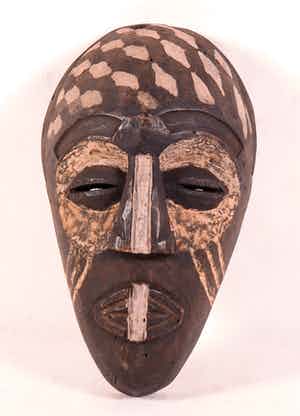 Kuba - Mboma masker in zwart witte uitvoering verkocht voor € 1!