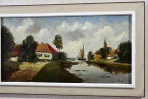 Niet of onleesbaar gesigneerd - "Zicht op dorp aan vaart met boerderijen, kerk en zeilschip" - olieverf opdoek kopen? Bied vanaf 10!