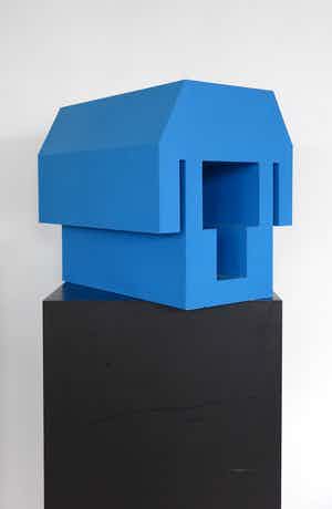 Nikolaus Urban - Triplex/ kartonnen object, Blauw huis (op sokkel) verkocht voor € 100!