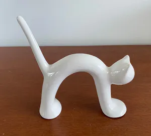 Niet of onleesbaar gesigneerd - Twee katten figuren kopen? Bied vanaf 1!