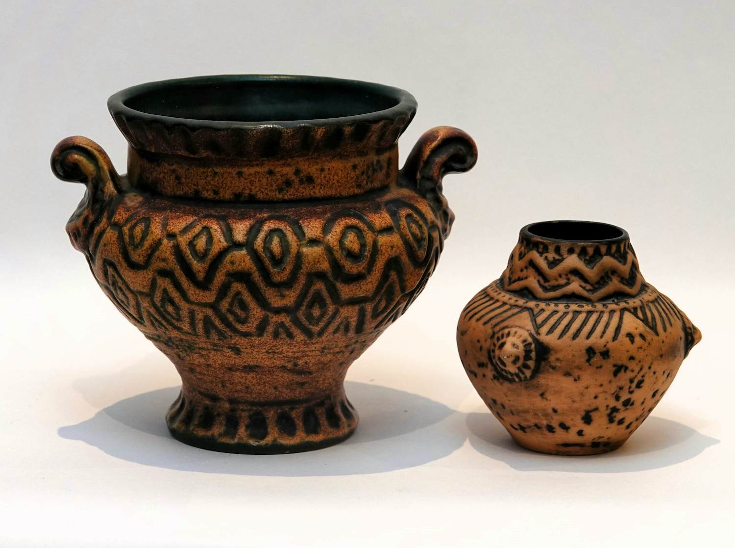 Jasba - Aztec-serie : bloempot 1549/20 en vaasje 150/12 | West Germany Pottery kopen? Bied vanaf 25!