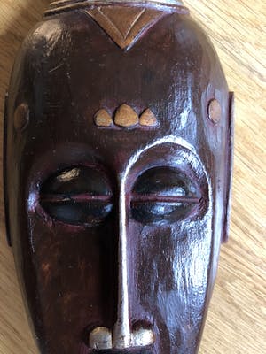 Niet of onleesbaar gesigneerd - Houten masker met de kenmerken van de Baoulé of Baule stam uit Ivoorkust kopen? Bied vanaf 1!