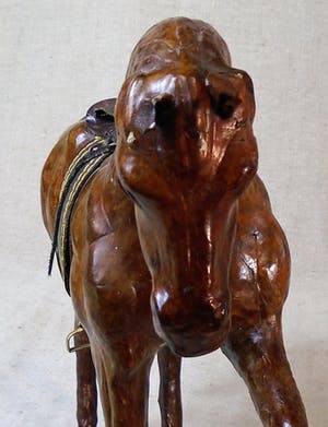 Curiosa - Vijf decoratieve paardjes, echt leder, metaal en composiet kopen? Bied vanaf 1!