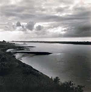 Cas Oorthuys - Waal bij Zaltbommel - originele foto op bariet-fotopapier verkocht voor € 50!