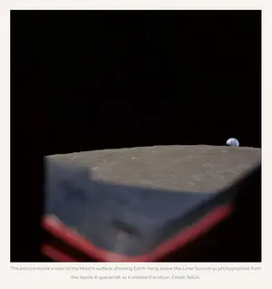 NASA - Earth rising above the lunar horizon, C-print kopen? Bied vanaf 495!