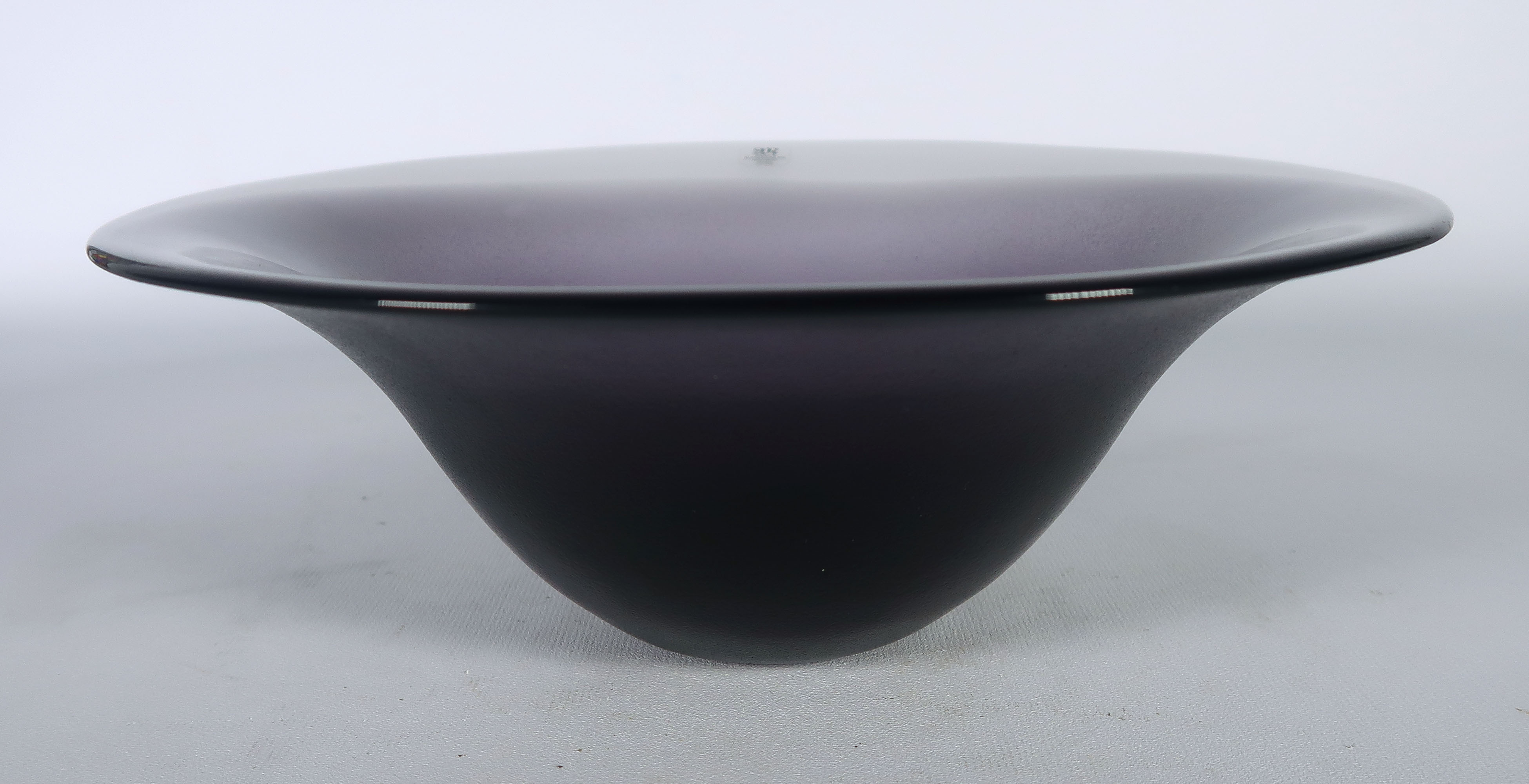 Mats Jonasson - Glas, Paars schaaltje kopen? Bied vanaf 1!