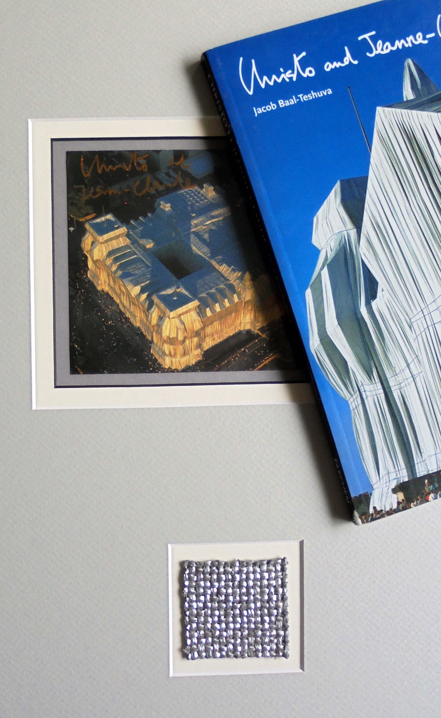 Christo - Project " Wrapped Reichstag "Berlin - 1995 handgesigneerd inc. stofmonster kopen? Bied vanaf 1!