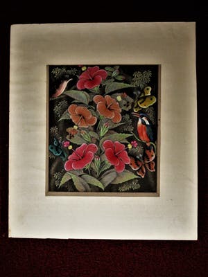 Niet of onleesbaar gesigneerd - Kleurrijk Aquarel Indonesië "Javaanse IJsvogel, Vlinders en Bloemen" gesigneerd kopen? Bied vanaf 10!