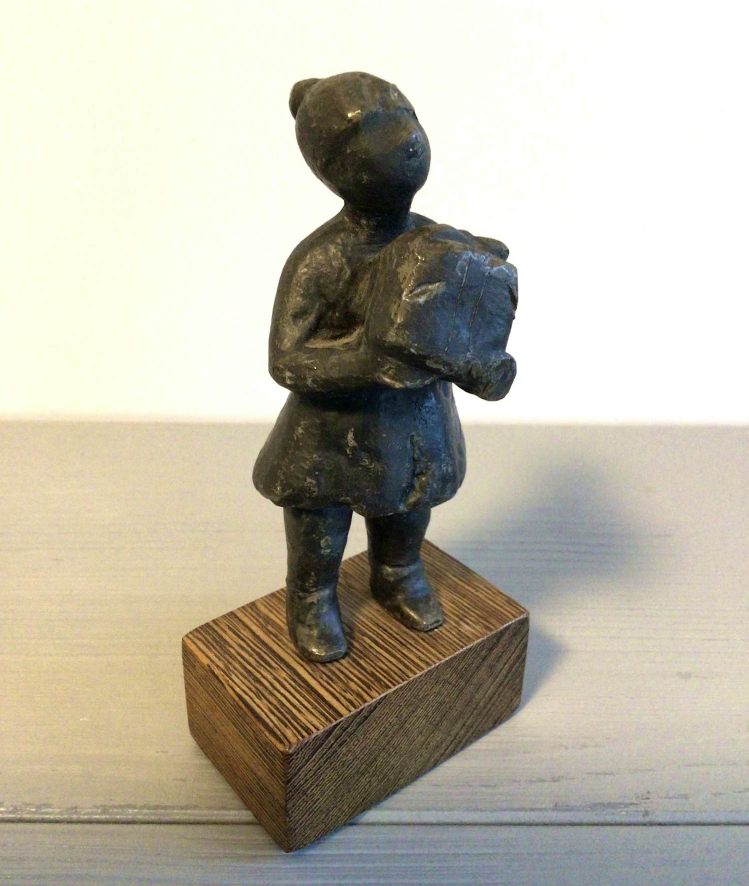 Judith Braun - “ Meisje met cadeau “ verkocht voor € 69!