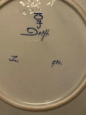 Porceleyne Fles - Serie van 10 Eerste Wereldoorlog herdenkingsborden kopen? Bied vanaf 225!