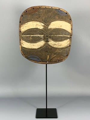 Dogon - 190402 - old Tribal used African Bateke mask - Congo. kopen? Bied vanaf 45!