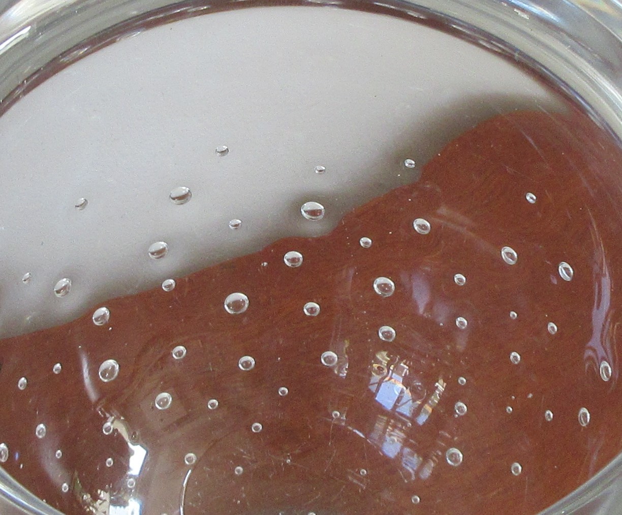 Royal Leerdam - AD Copier zeldzame zware blanke glazen bolvaas met luchtbellen kopen? Bied vanaf 80!