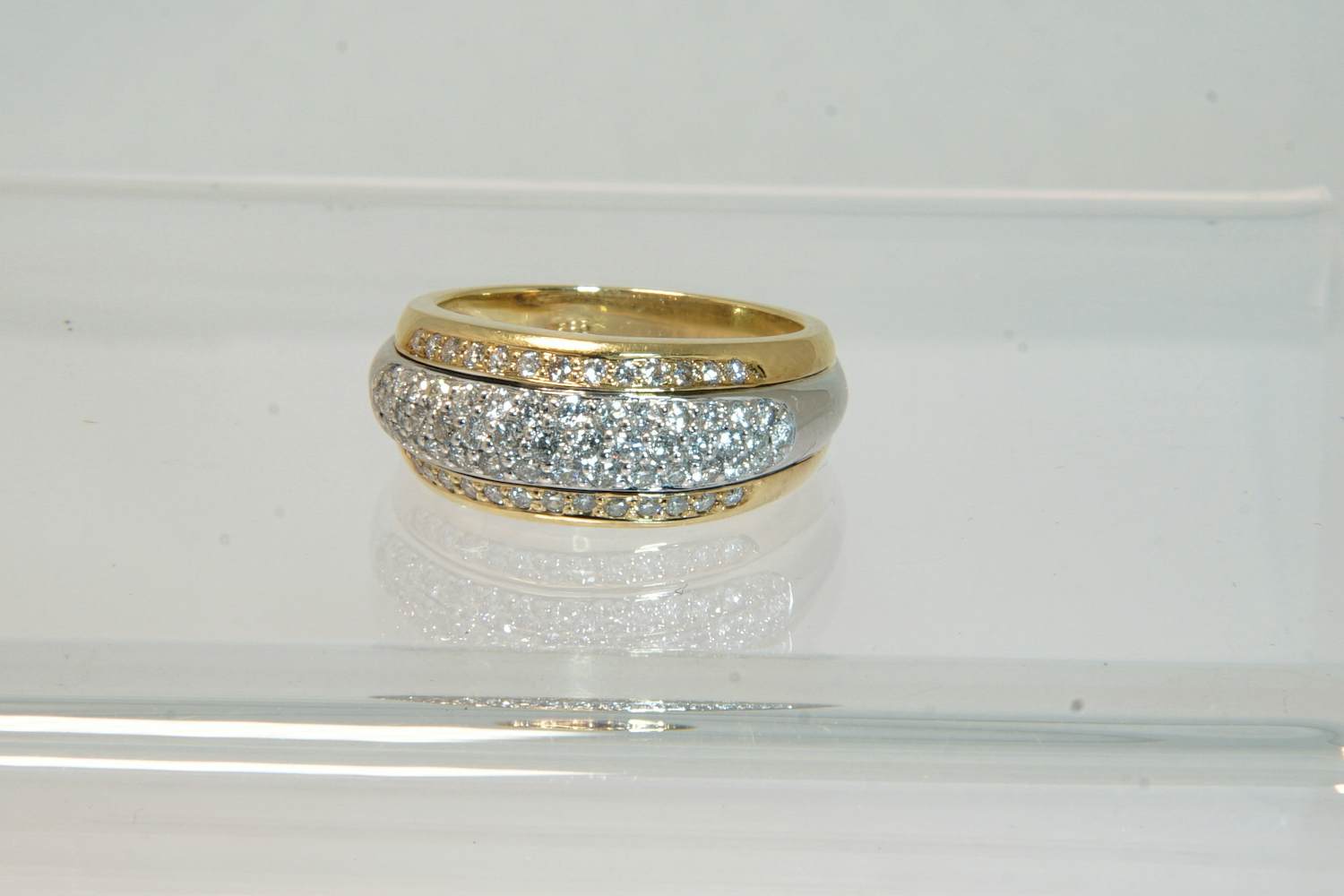 23 - Schitterende 14 Krt bi-color gouden  fantasie ring totaal 1.10 ct diamant. kopen? Bied vanaf 880!
