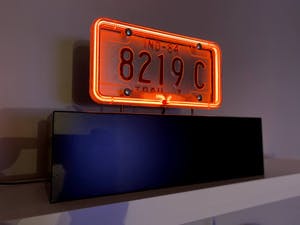 Jan Henderikse - Neon license plate kopen? Bied vanaf 995!