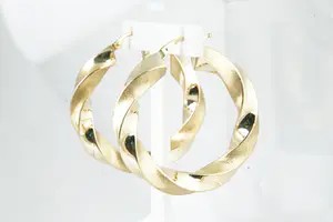 10 -  Elegante set 18 karaats geel-gouden "gedraaide" oorhangers - groot model kopen? Bied vanaf 170!