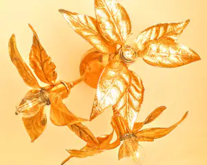 Willy Daro - Deckenlampe Messing vergoldet mit Blumenmuster für Massive 1970er Jahre kopen? Bied vanaf 300!