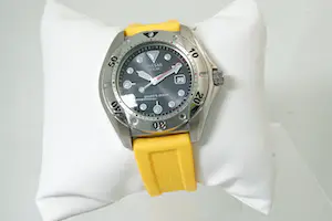 1- Sportief PULSAR solar diver's 200m polshorloge met datum + gele rubber band kaufen? Bieten Sie von 15!