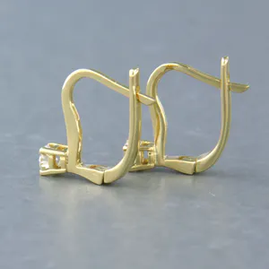 18k gouden solitair oorhangers bezet met briljant geslepen diamant tot. 0,22ct kopen? Bied vanaf 300!