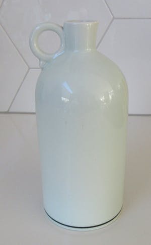 Royal Goedewaagen - Platelen kruikje "België" uit de toerisme serie ontwerp Antoni van Gool kopen? Bied vanaf 20!